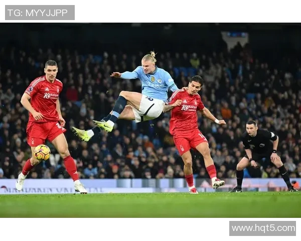 曼彻斯特城迎战布赖顿争夺英超积分榜关键战役